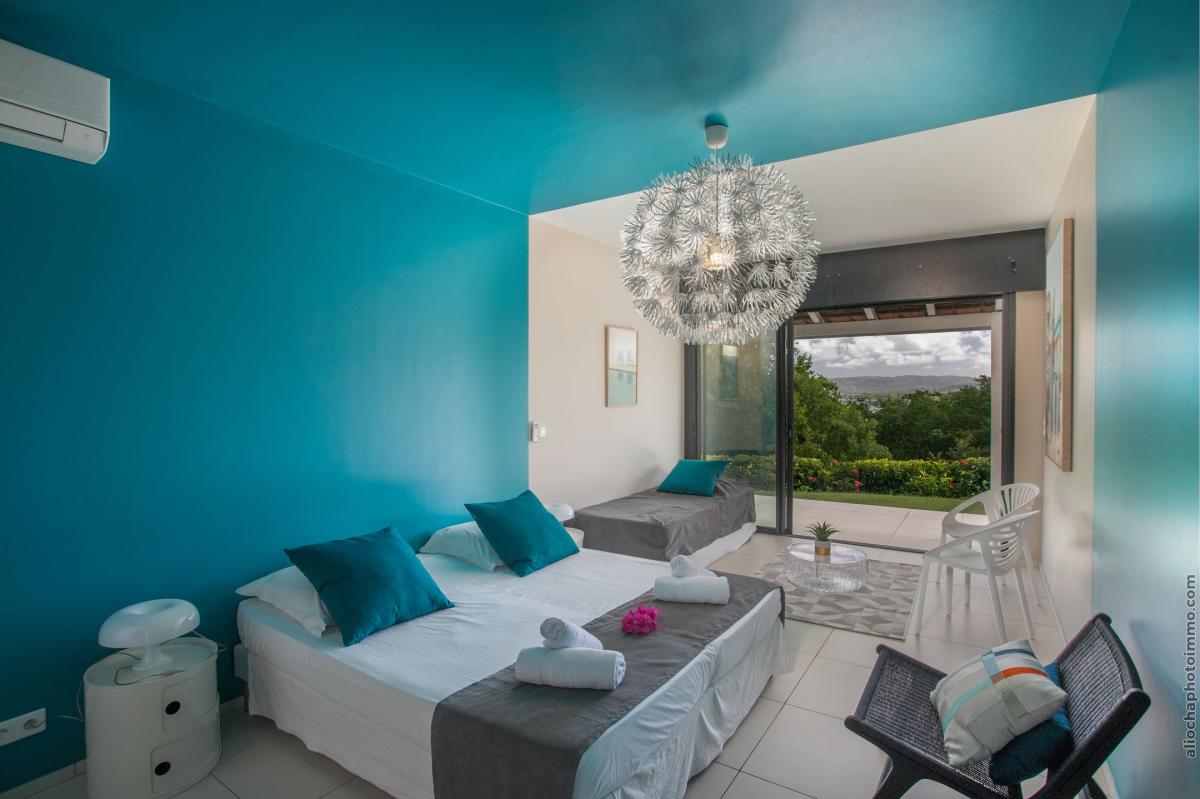 Location_Villa_Les_Trois_Ilets_Martinique_chambre bleue 1